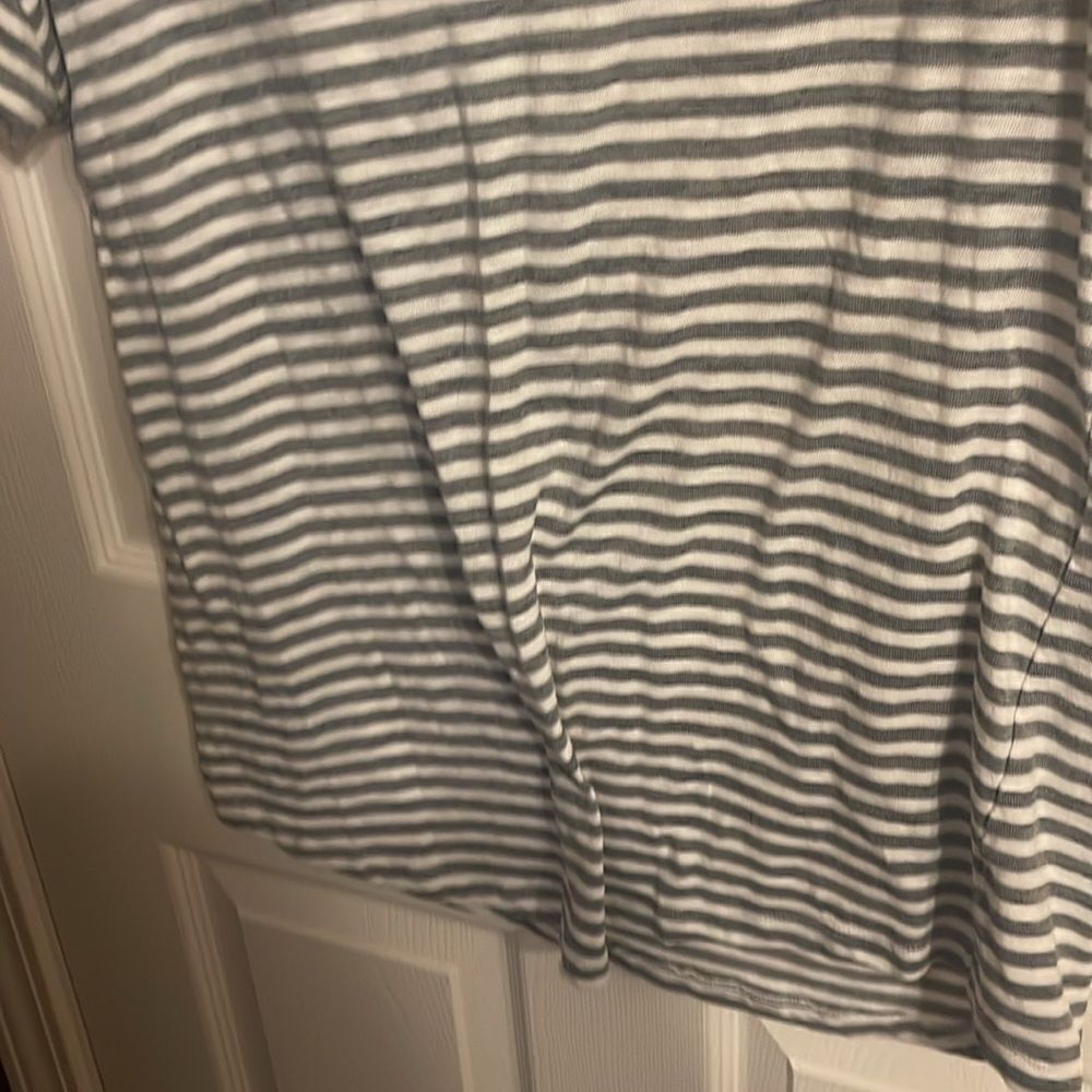 Hayden Top NWOT. Small - Picture 3 of 6